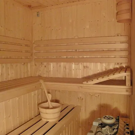 Pod Leskowcem - - Pod Wynajem