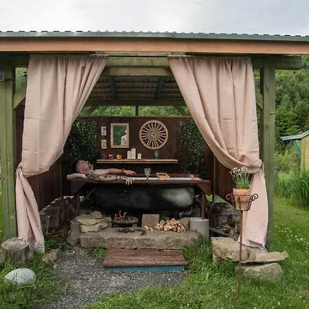 Pod Leskowcem - - Pod Wynajem * Jaszczurowa