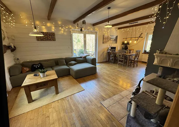 Pod Leskowcem - - Pod Wynajem Gospodarstwo agroturystyczne *