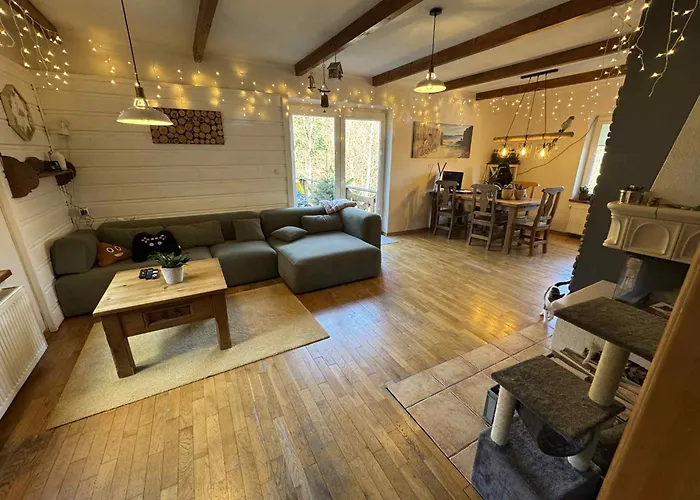 Pod Leskowcem - - Pod Wynajem * Jaszczurowa