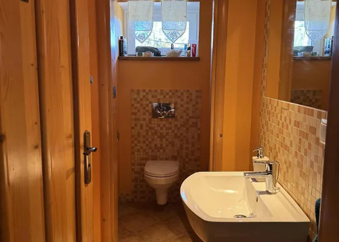 Pod Leskowcem - - Pod Wynajem Gospodarstwo agroturystyczne *