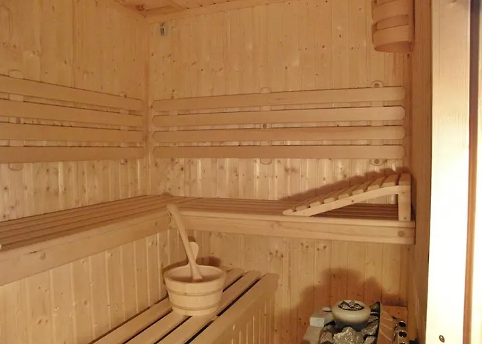 Pod Leskowcem - - Pod Wynajem